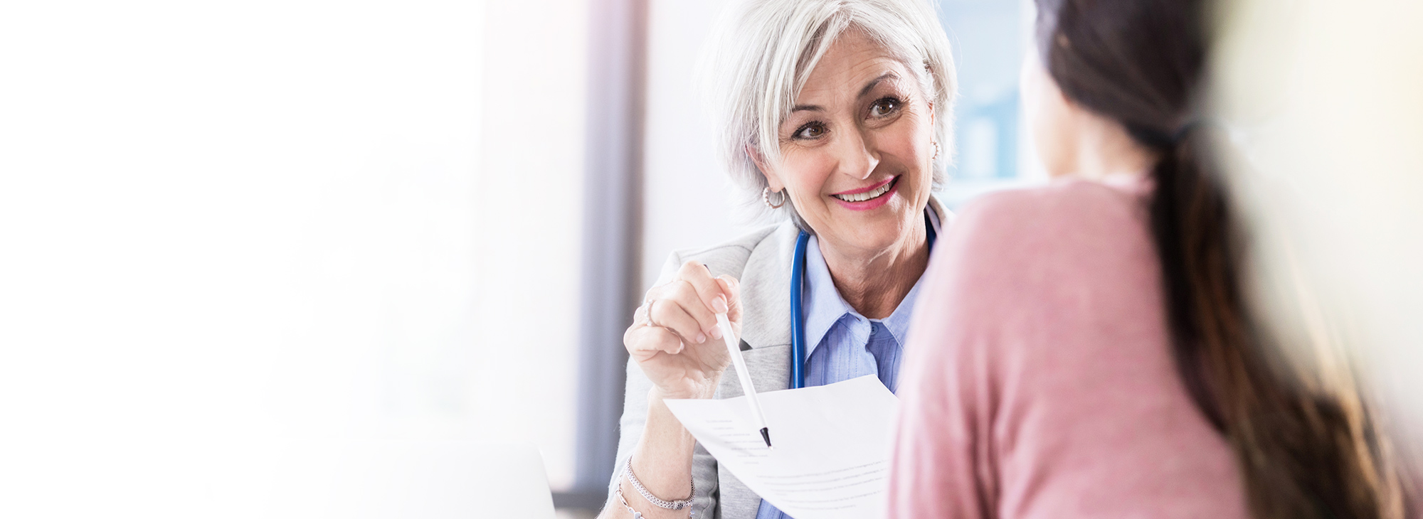 syracuse orthopedic specialists patients near syracuse ny doctor providing excellent customer service to patient